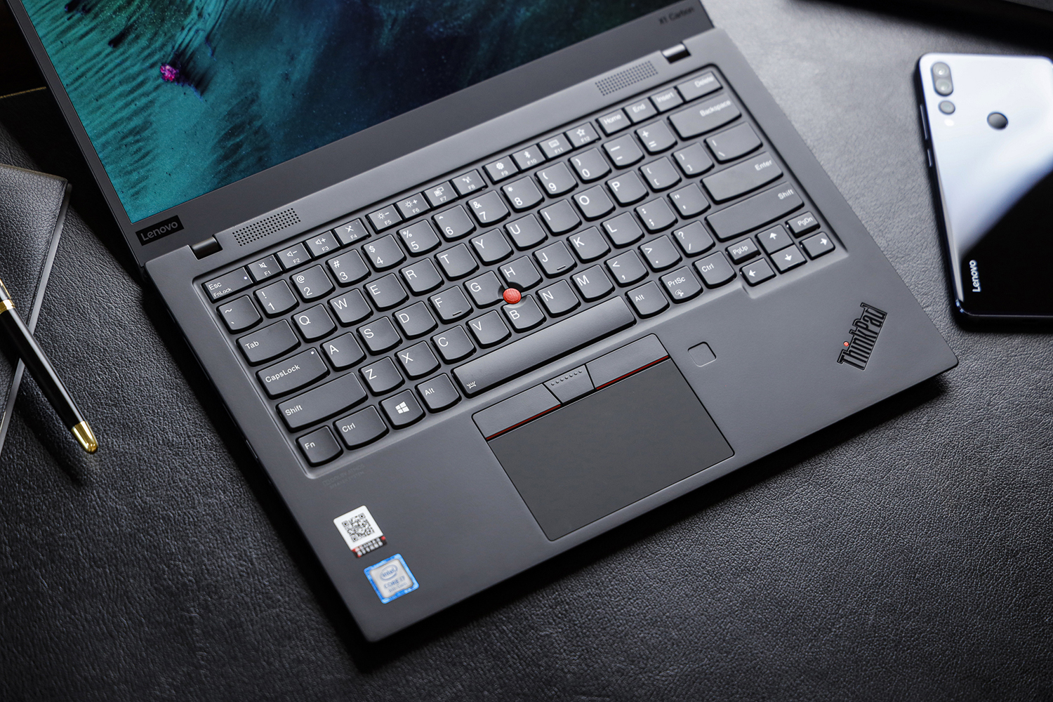 thinkpad x1 carbon 2019美图